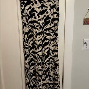 Old Navy Black and Cream Wide Leg Pants